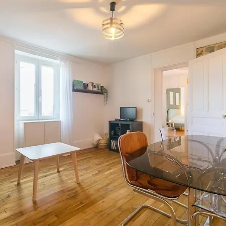 Le Cosmopolitain Apartment *
